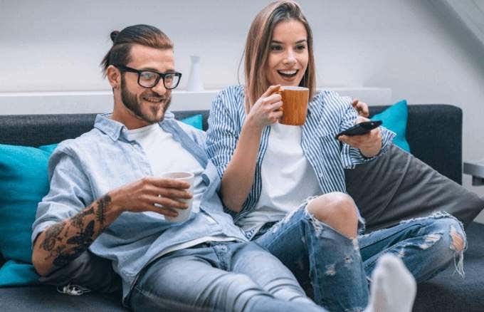 cool-things-do-with-google-chromecast-power-on-tv - Online Tech Tips Power On Your TV image - cool-things-do-with-google-chromecast-power-on-tv